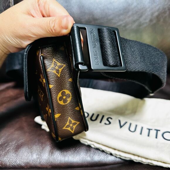 Louis Vuitton S Lock Sling Bag - Picture 16 of 16